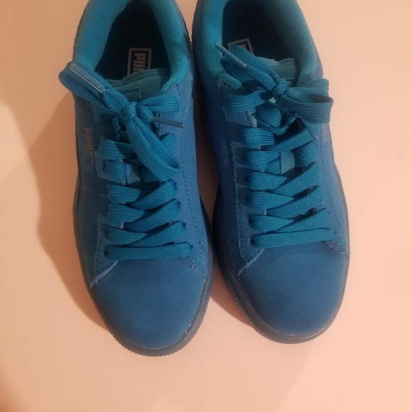 Puma shoes - Picture 2 of 2